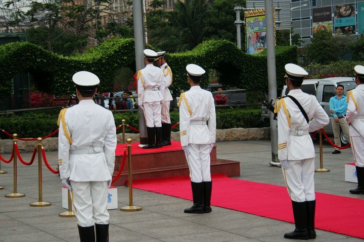 【升国旗摄影图片】深圳纪实摄影_太平洋电脑网摄影图片