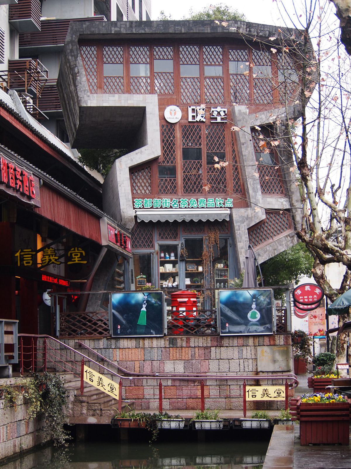 浙江杭州市南宋御街沉淀的千年古建筑剪影