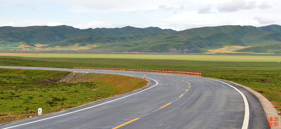 中国最美公路—甘南夏河机场一.