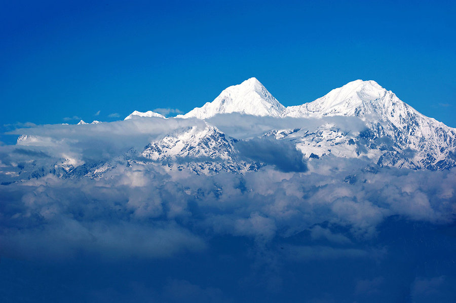 贡嘎山