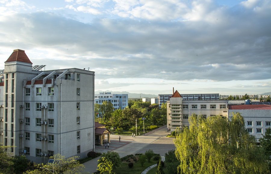 秦皇岛职业技术学院