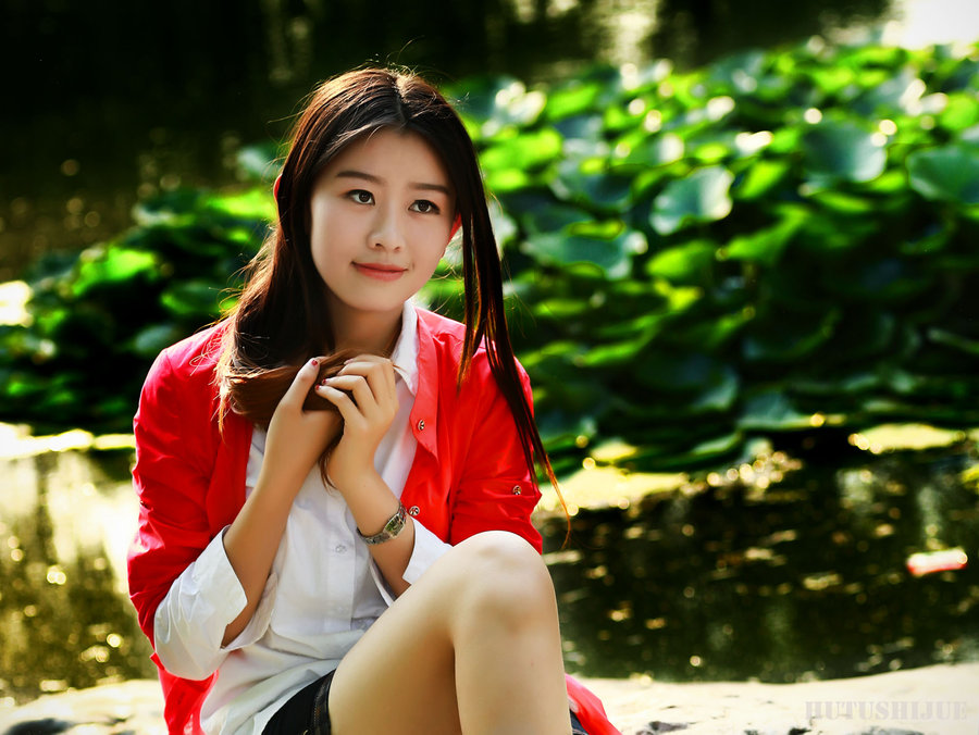 红衣少女
