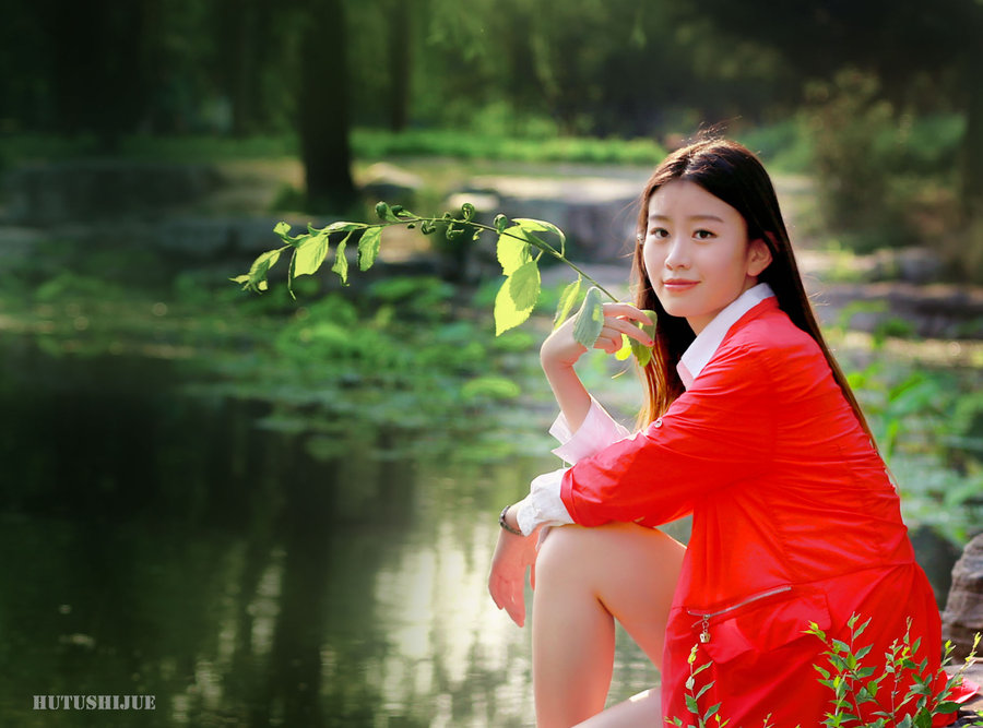 红衣少女