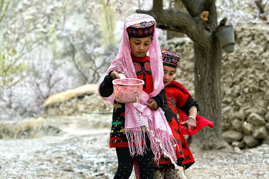 【新疆女孩摄影图片】风光旅游摄影
