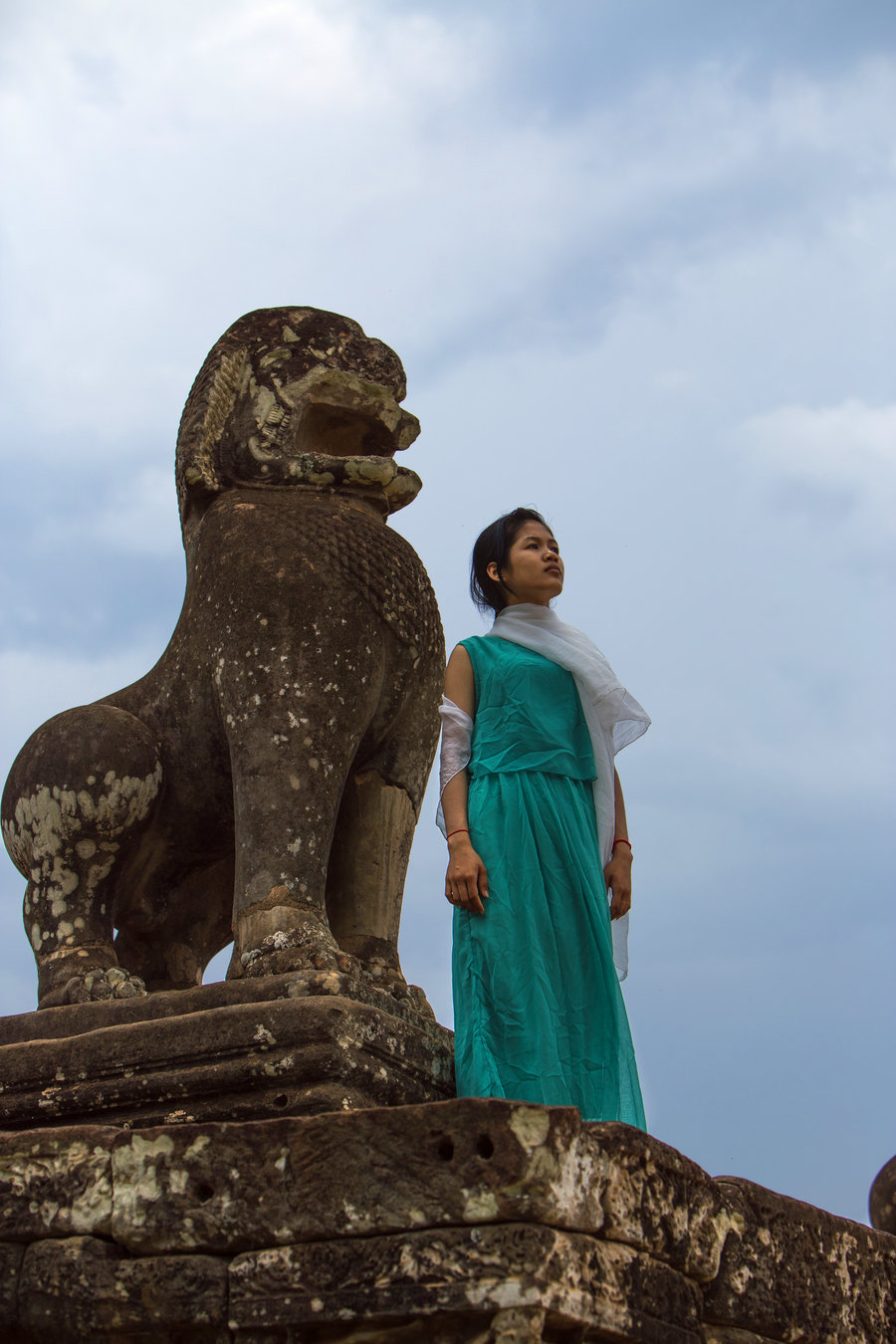 【柬埔寨小妹与吴哥窟3摄影图片】柬埔寨人像
