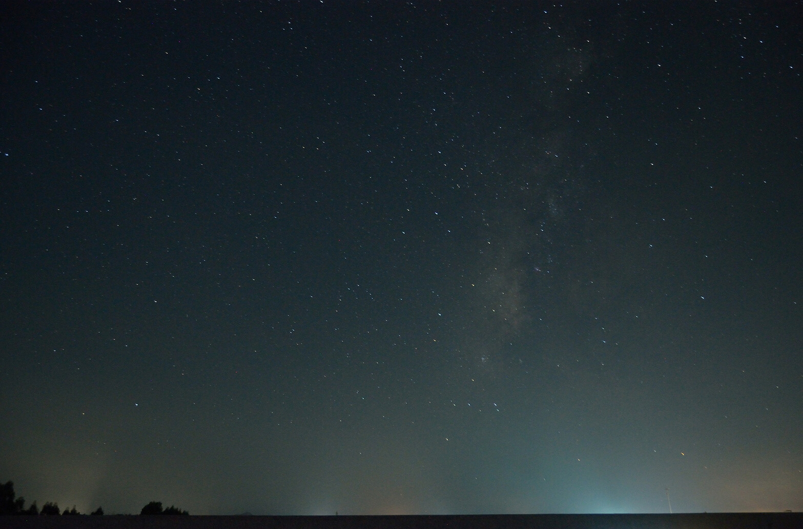 山顶公园跟百合夜空星星与银河