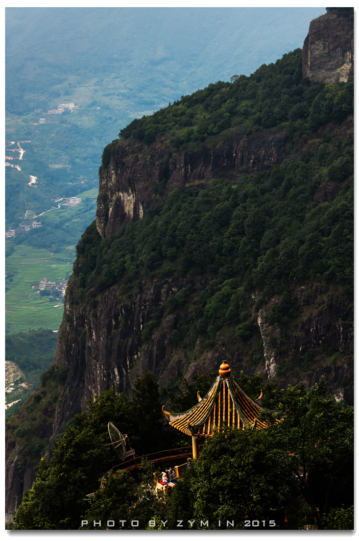 巨灵通天灵通山