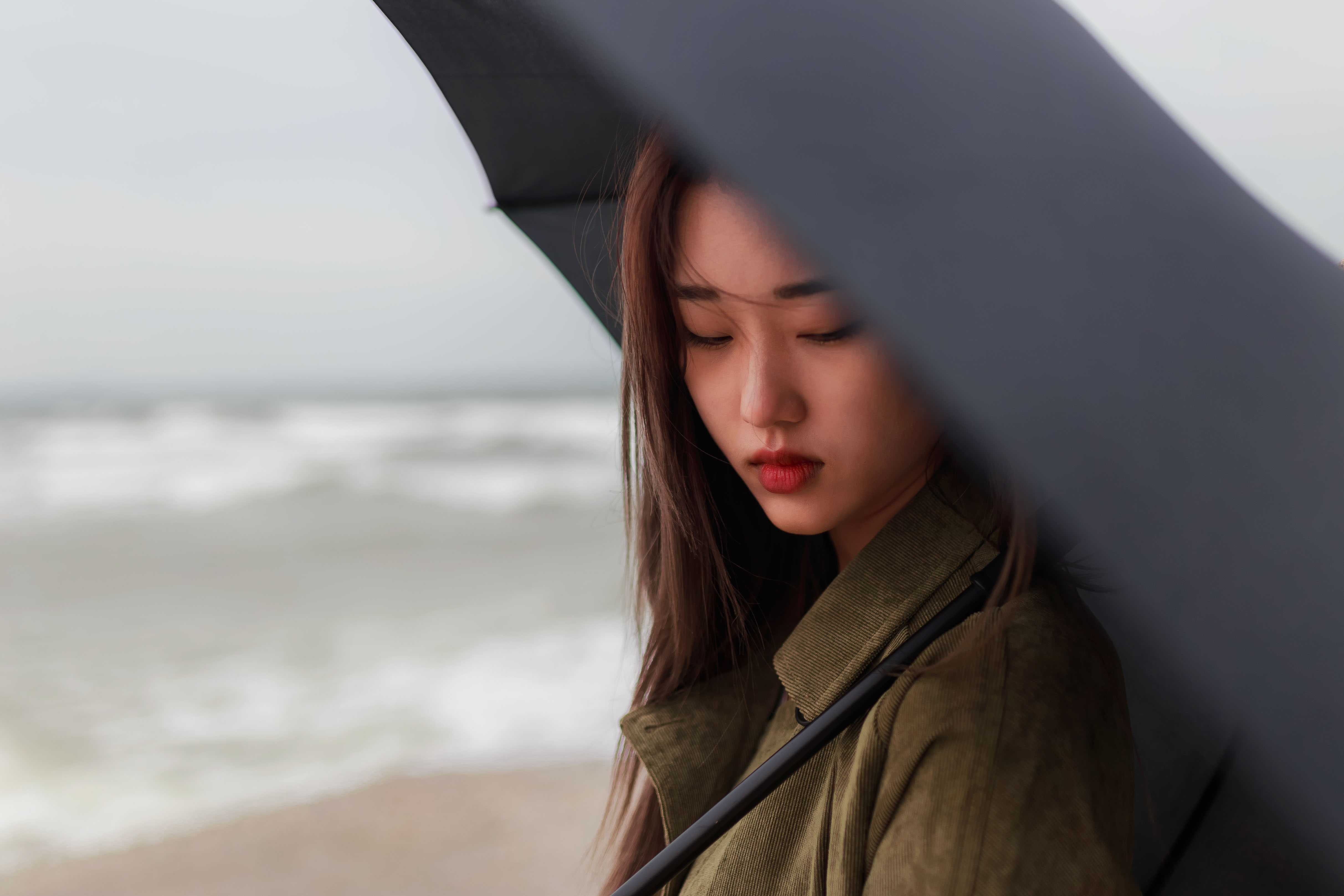 【相念的声音模糊了眼睛摄影图片】人像摄影_qz_电脑
