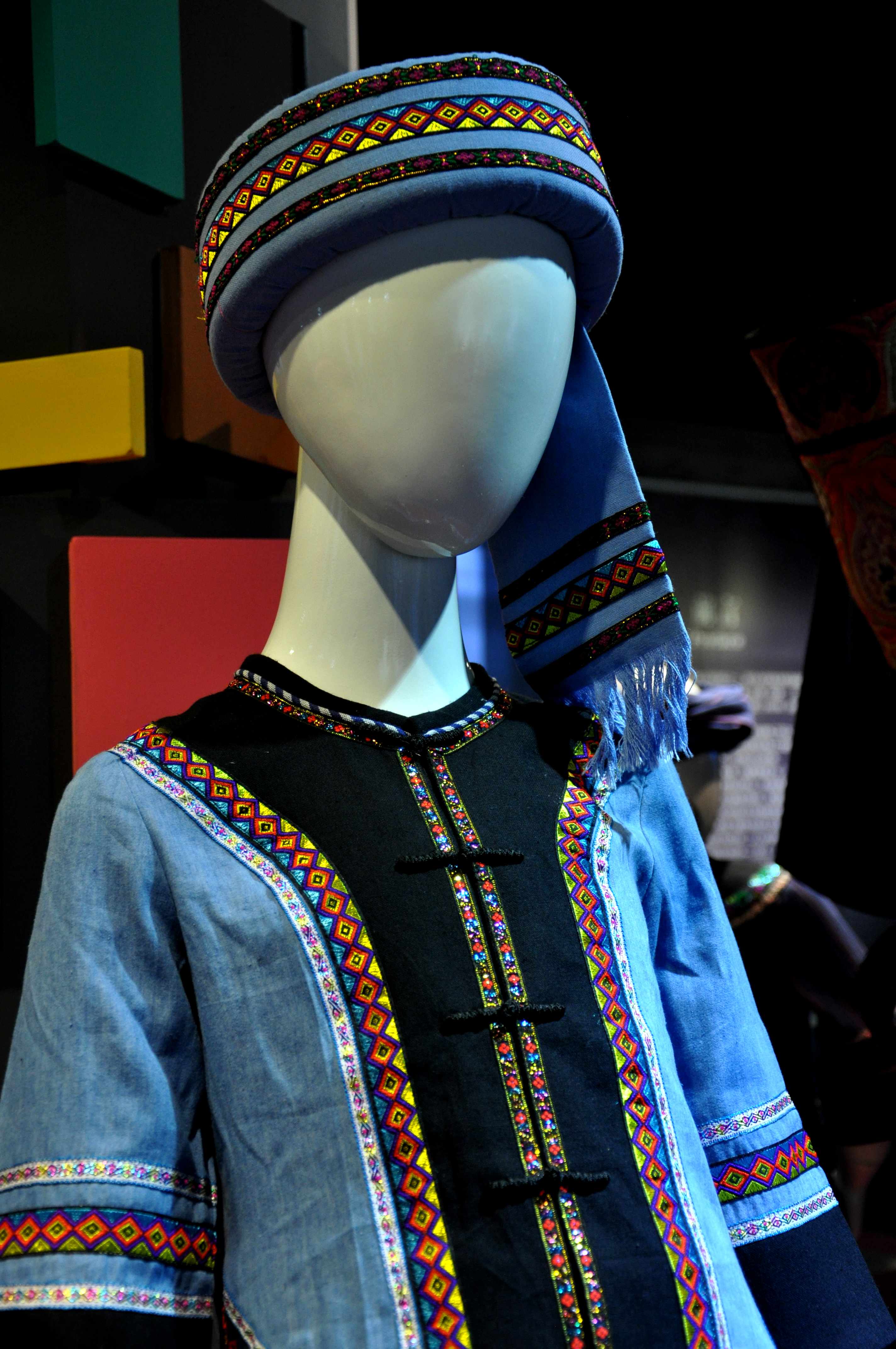 2020蒙古族服装服饰设计大赛 ᠮᠣᠩᠭᠤᠯ ᠦᠨᠳᠦᠰᠦᠲᠡᠨ ᠦ᠌ ᠬᠤᠪᠴᠠᠰᠤ ᠵᠠᠰᠠᠯ ᠤ᠋ᠨ ᠤᠷᠤᠯᠳᠤᠭᠠᠨ-草原元素---蒙古元素 Mongolia Elements
