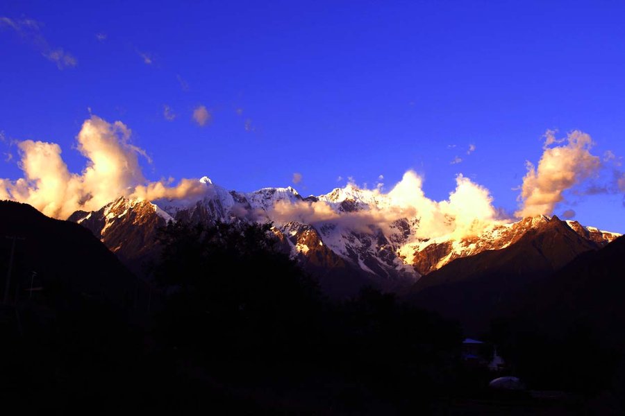 世界屋脊西藏之金山脚下的云之海_风光摄影论坛_太平洋电脑网产品论坛