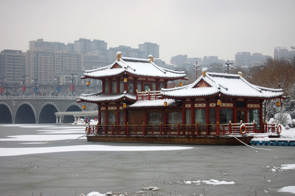 西安曲江雪景