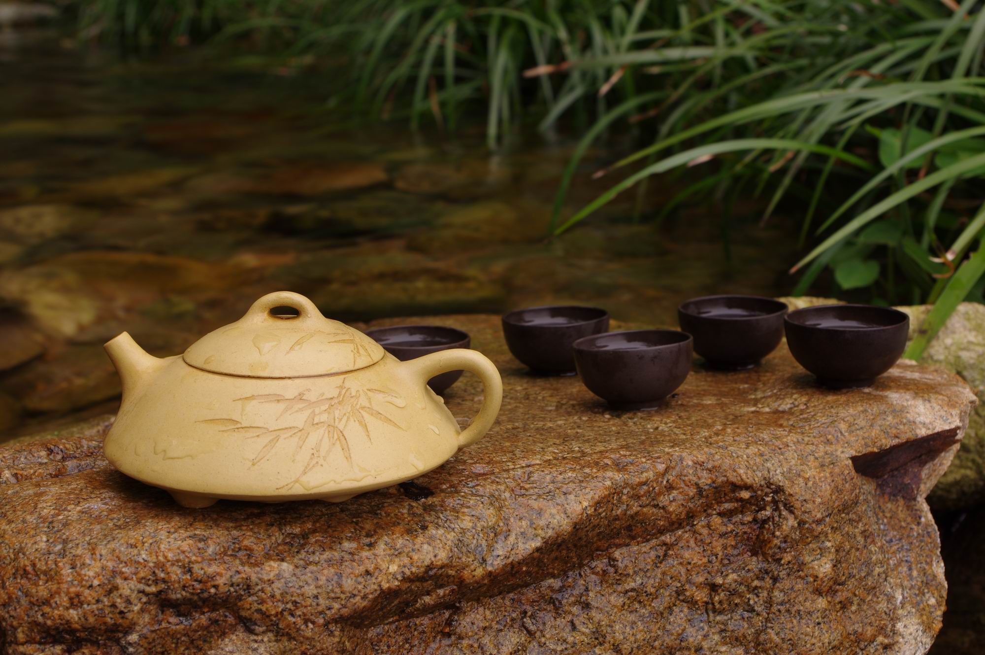 高山流水,一壶茶.