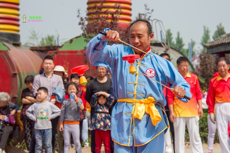 多彩的空竹