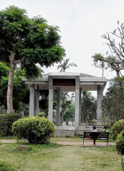 湛江岭南师范学院