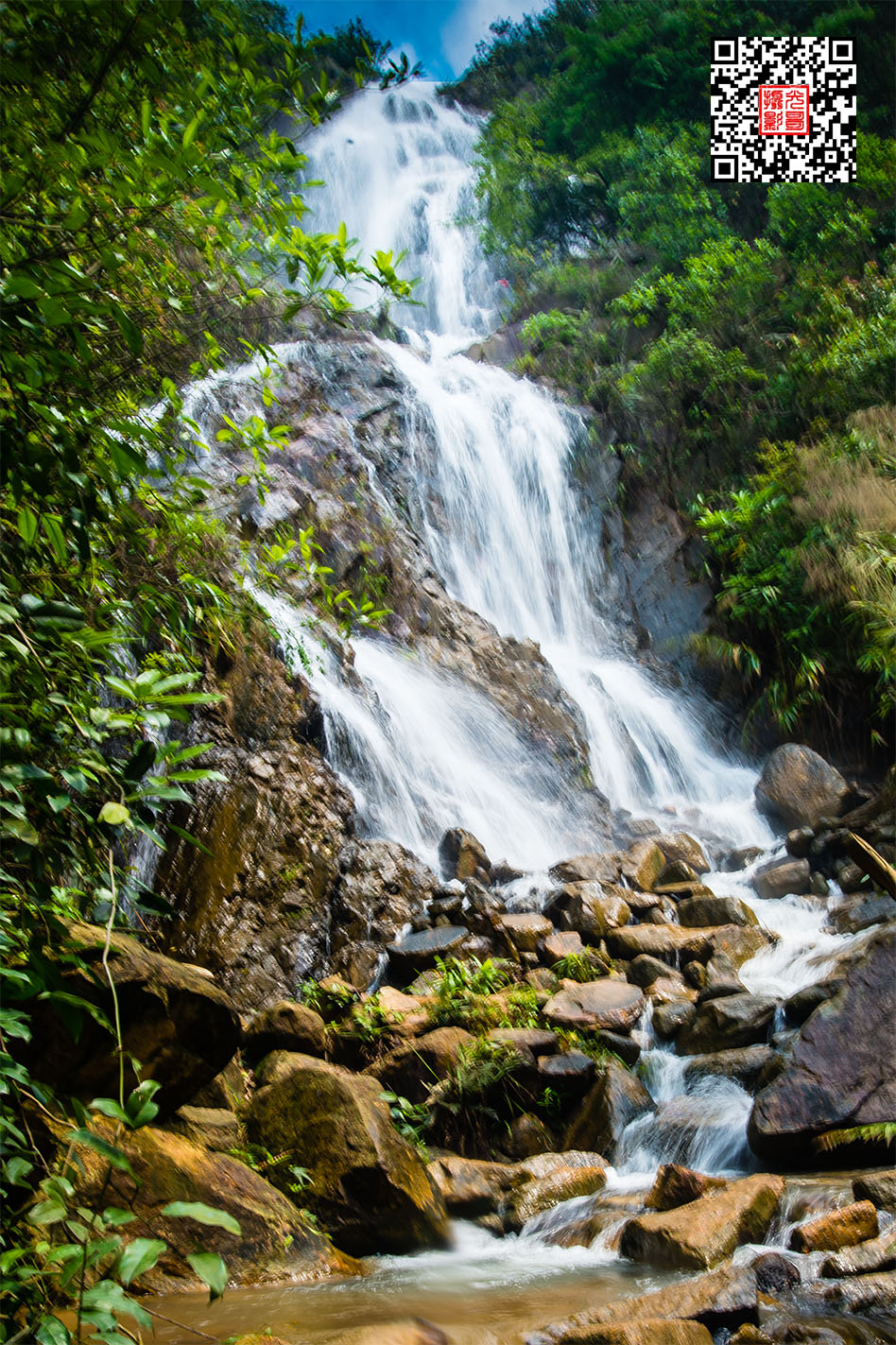 佛山高明香山马尾水瀑布