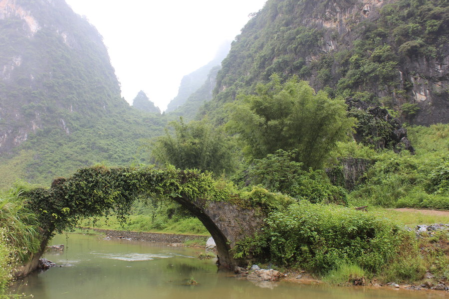 英西:小赵州桥