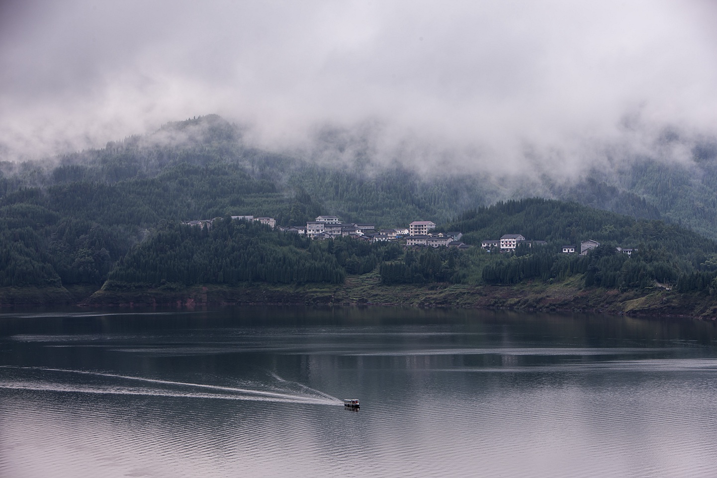 雅女湖的韵味