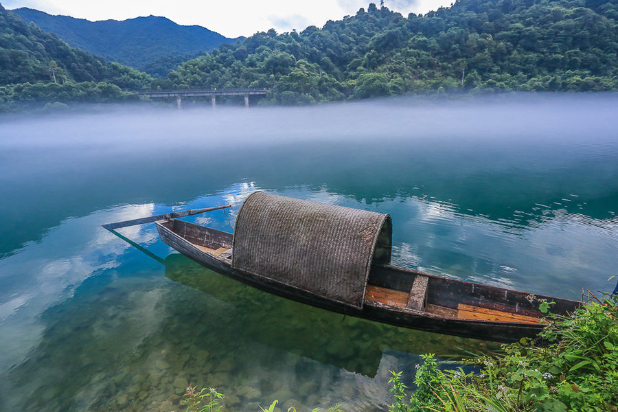 雾漫小东江