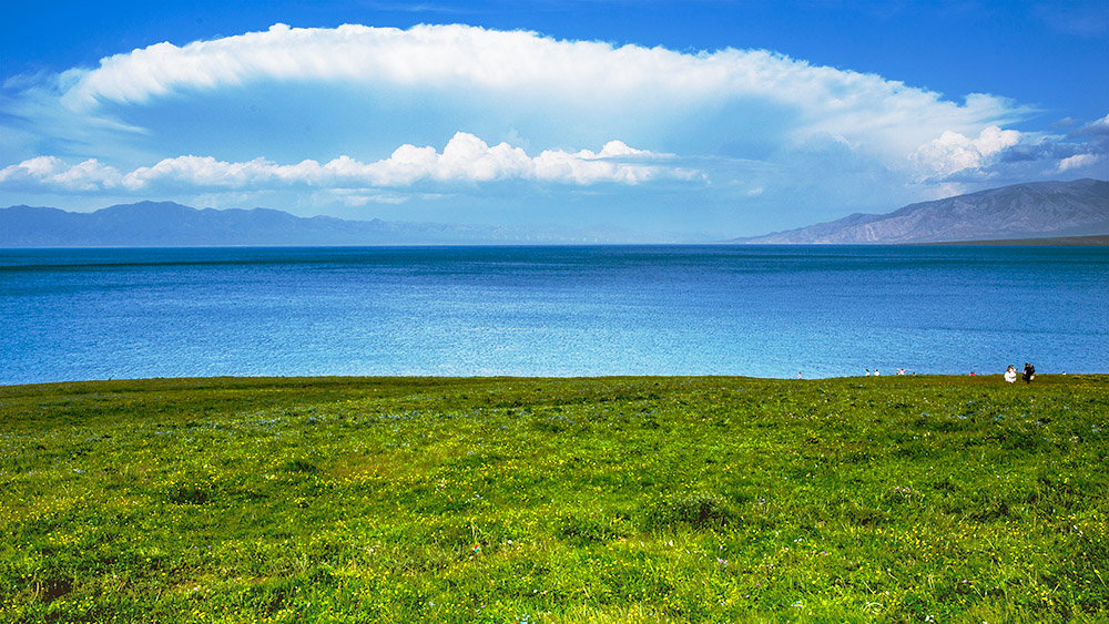 赛里木湖美景