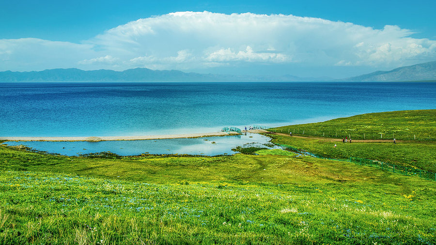 赛里木湖美景