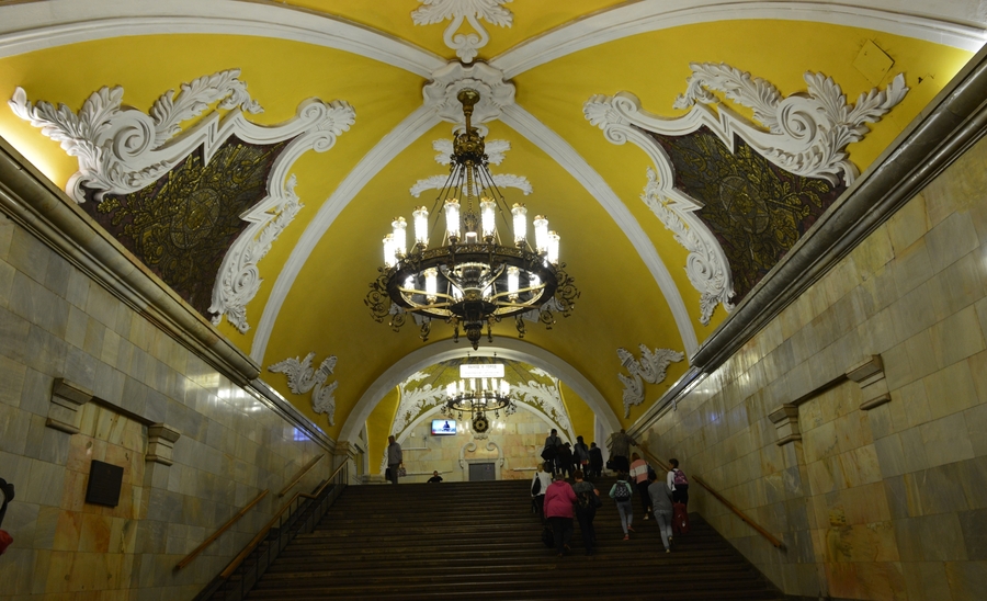 【俄罗斯之旅17~莫斯科地铁摄影图片】风光旅