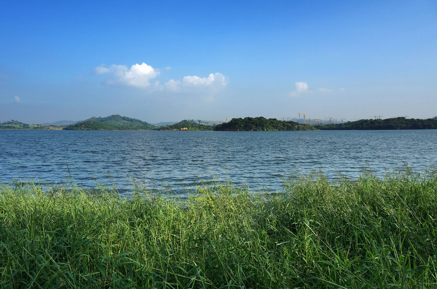 湖蓝如海