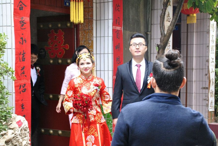 俺家娶个洋媳妇 (共 9 p)
