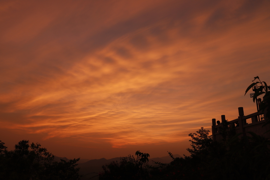 夕阳西照