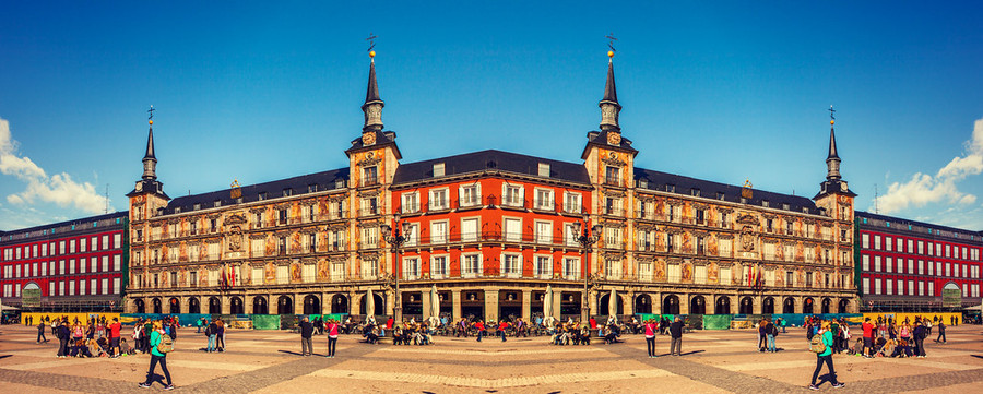 【西班牙马德里,不一样的马约尔广场摄影图片