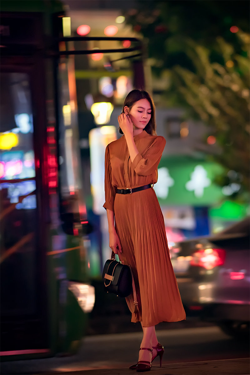 《都市丽人》