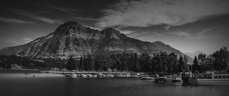 一组超宽黑白风景
