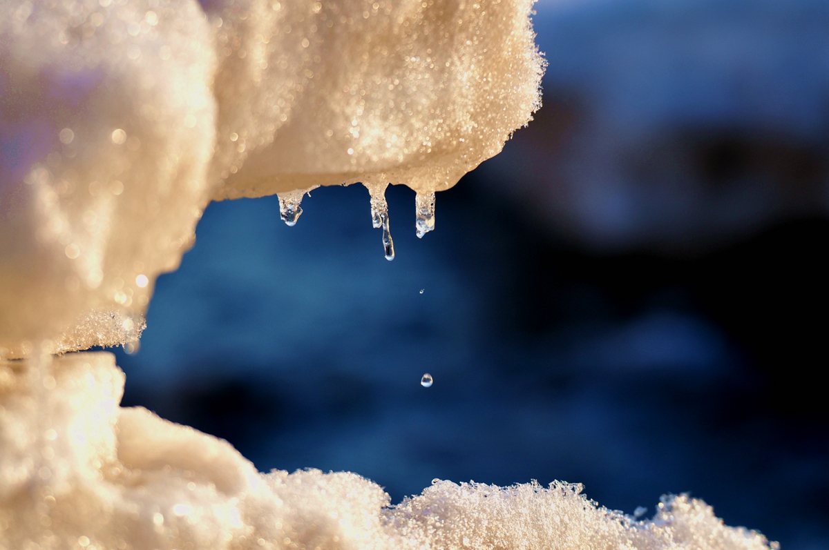 冰雪消融