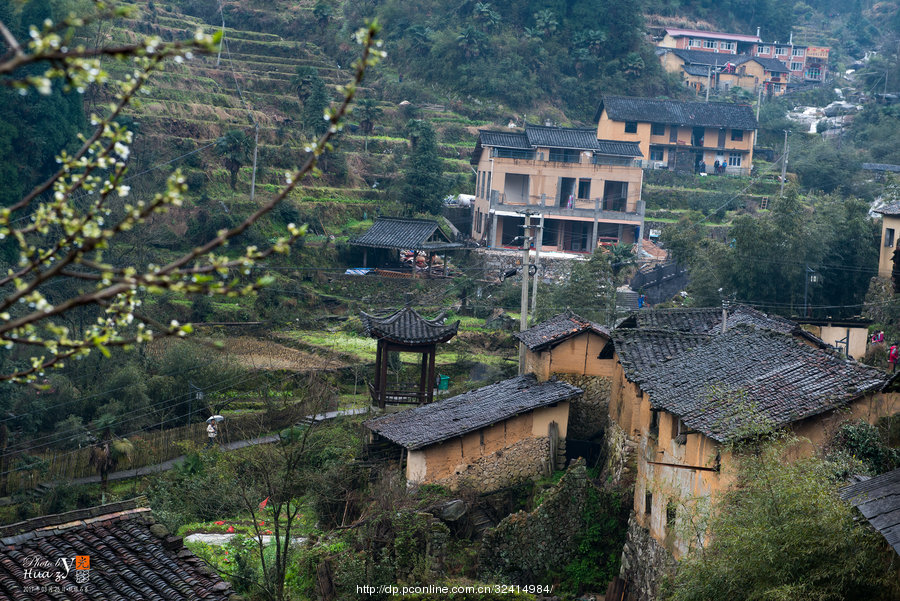 坑根石寨