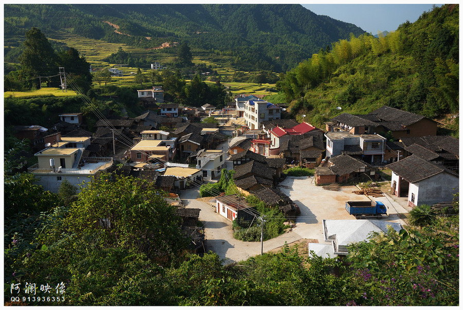 丁酉孟夏肖岭行