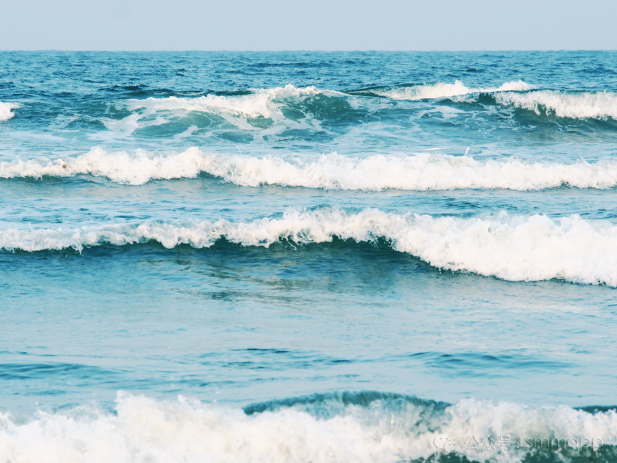 海风吹海浪涌