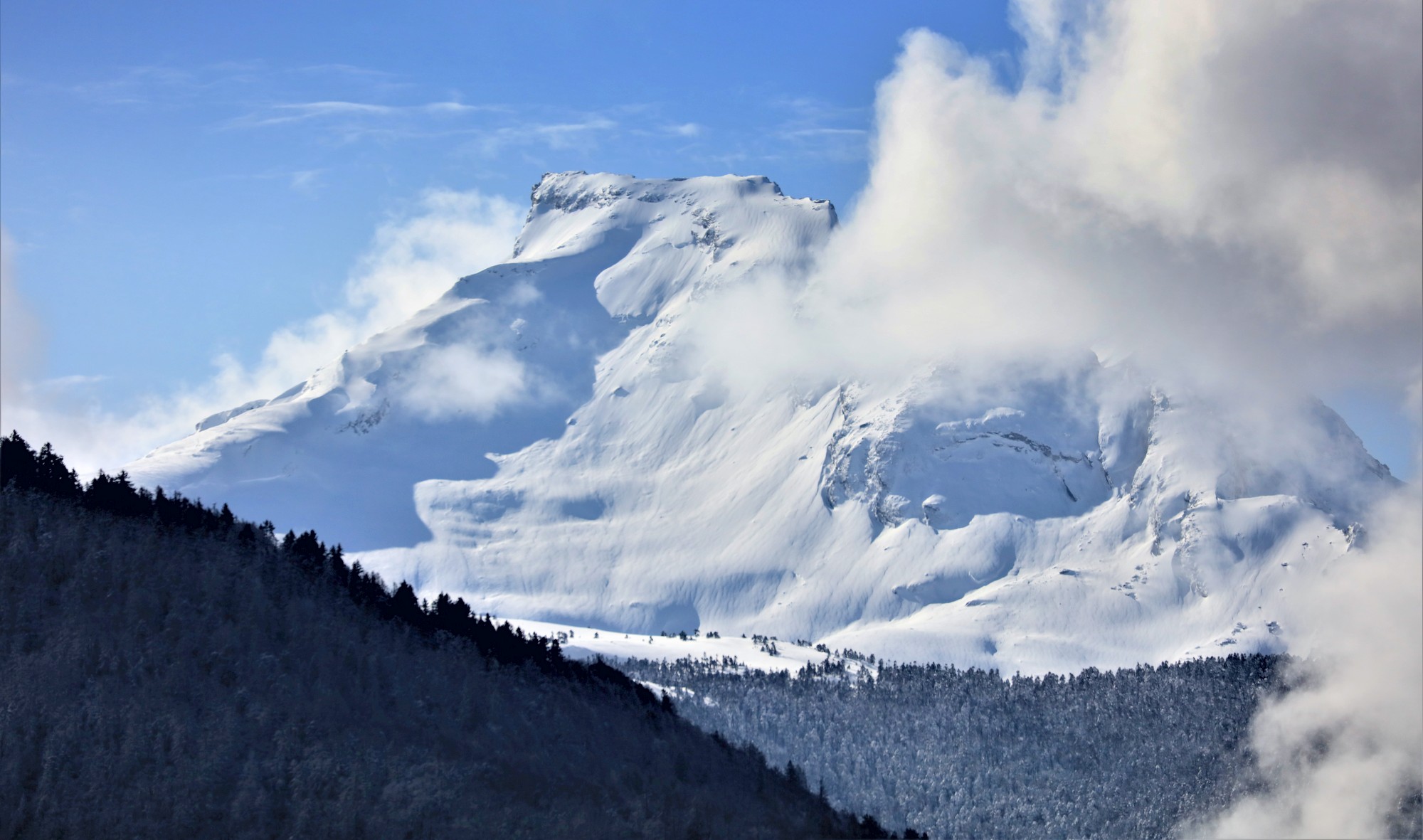 多雄拉雪山