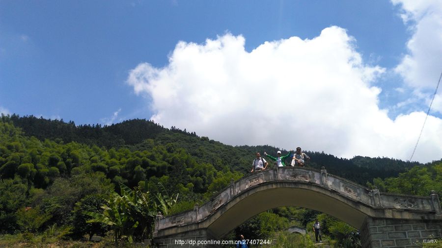 快乐游玩三角山