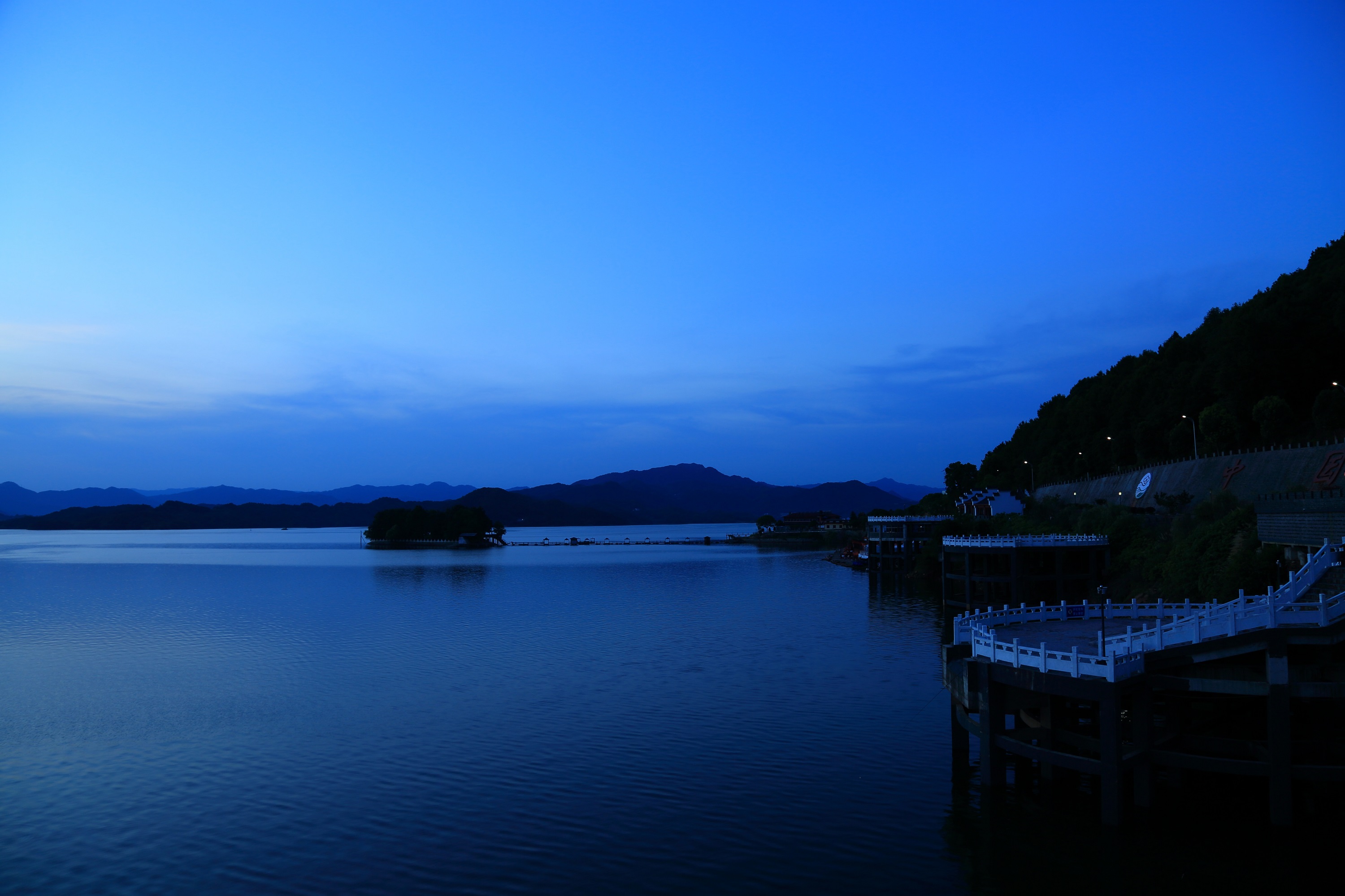 花亭湖夕照