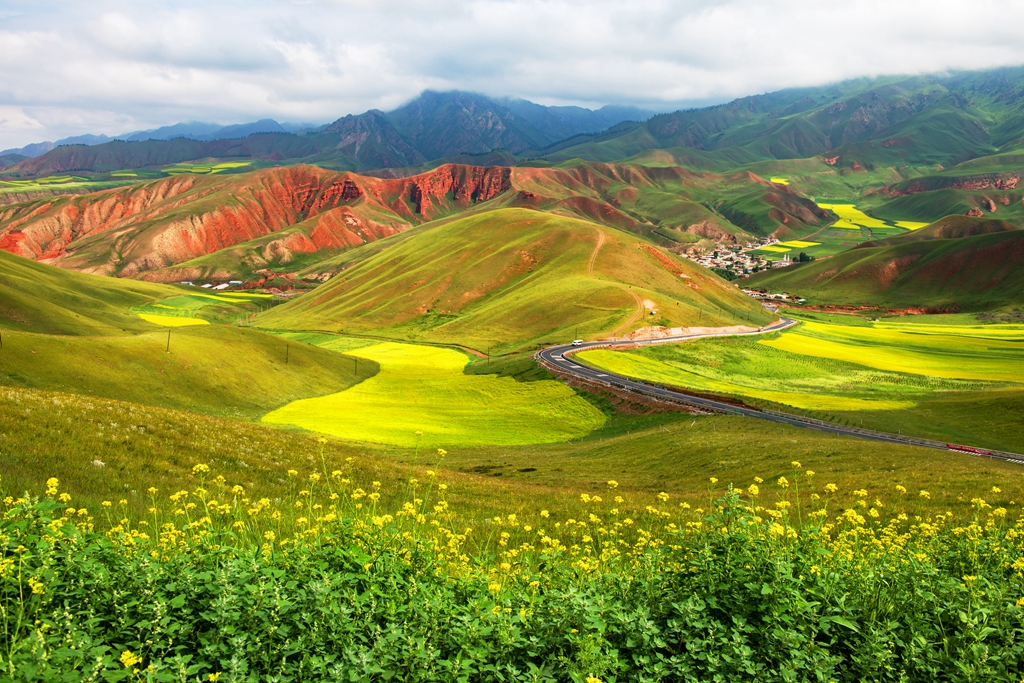 俊美卓尔山