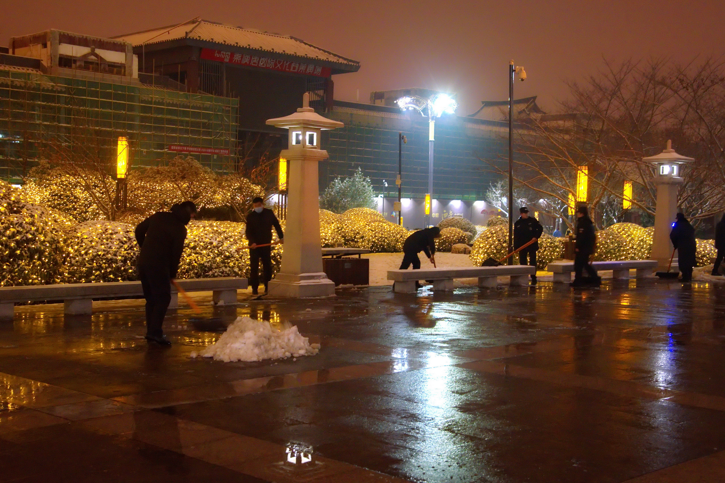 雪夜即景-大唐不夜城暨大雁塔广场