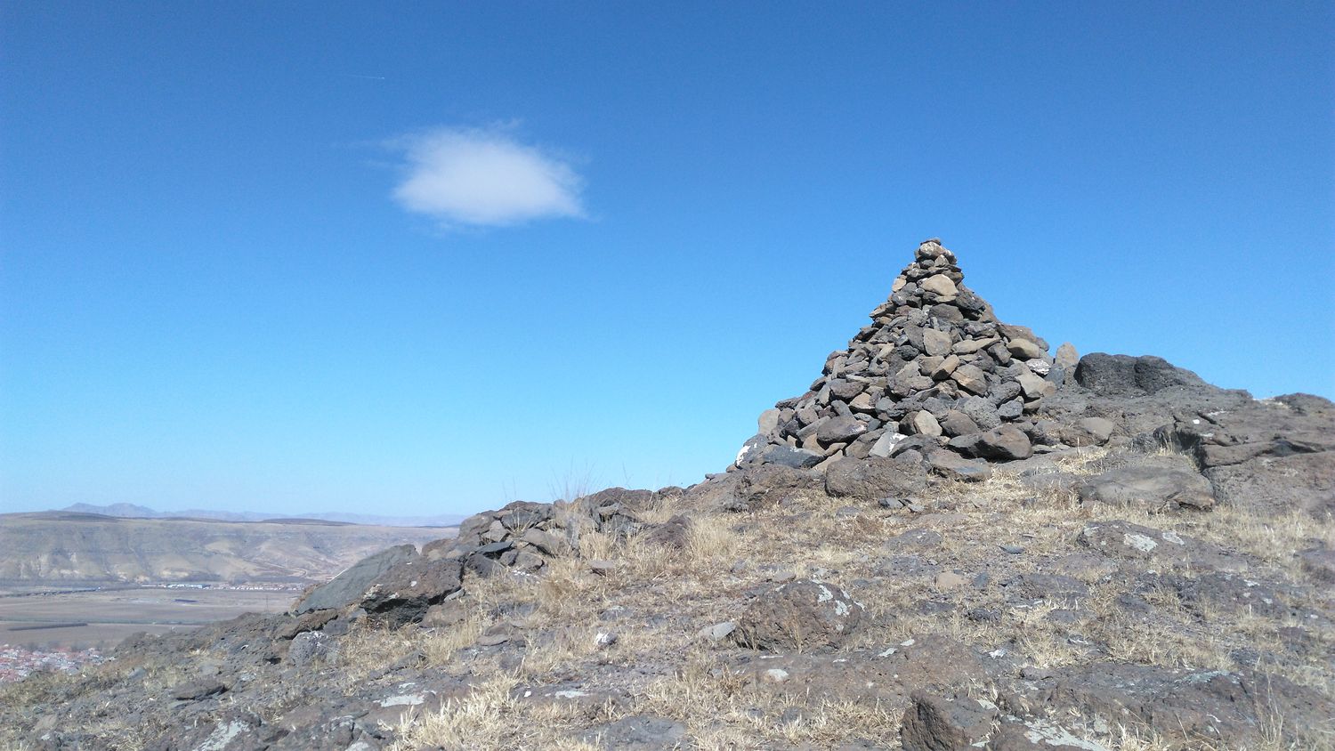 漫步敖包山