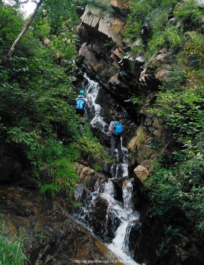 穿越龙潭大峡谷,登顶翠云峰