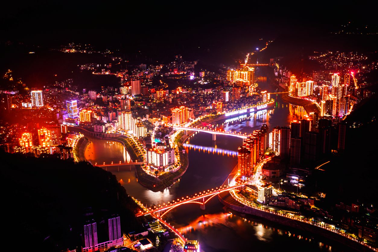 重庆“两江四岸”之九龙外滩：立体城市的滨水重构 / MYP迈柏+林同棪国际 – 有方