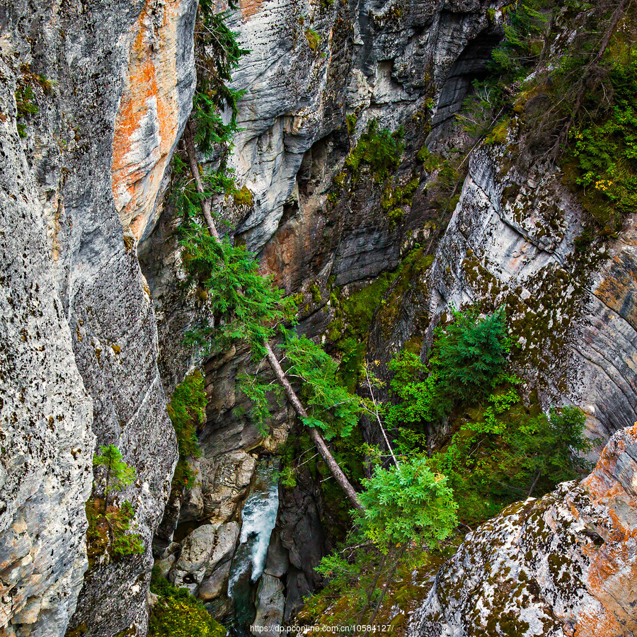 加拿大玛琳峡谷,崎岖陡峭狭窄 (共 22 p)