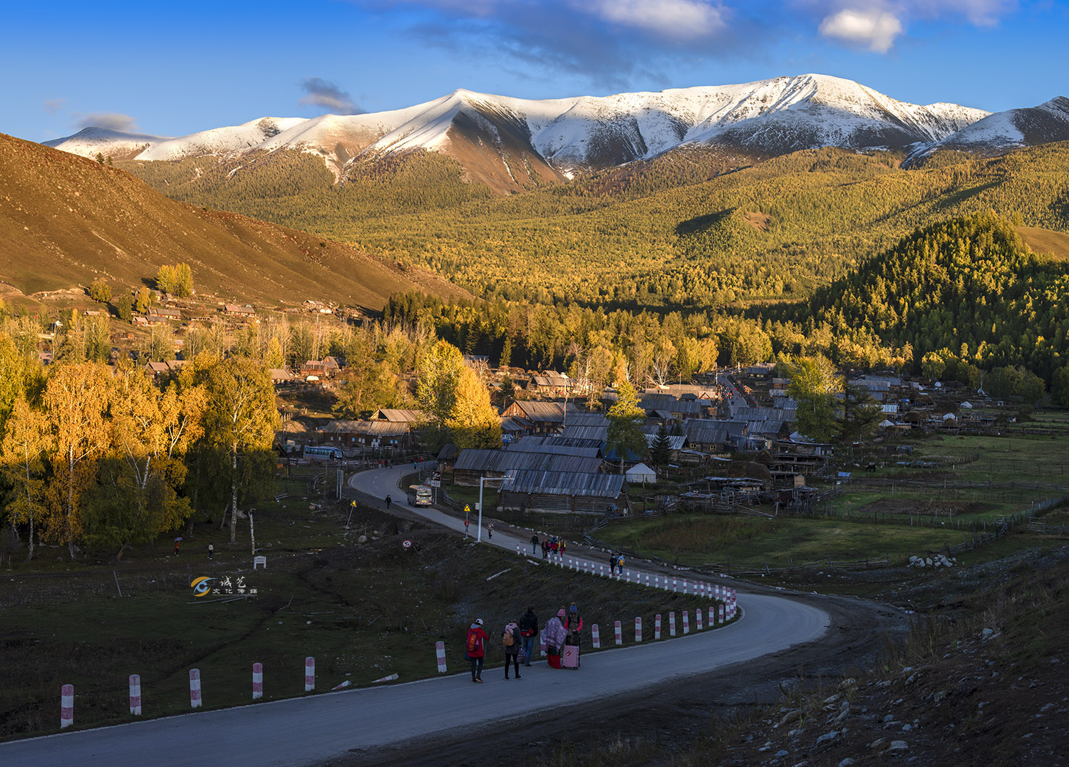 新疆最美村庄——白哈巴村，一个自带滤镜的地方-搜狐大视野-搜狐新闻