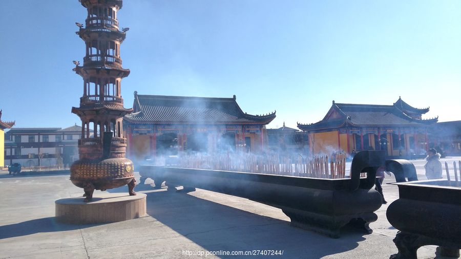 赤峰宝峰禅寺