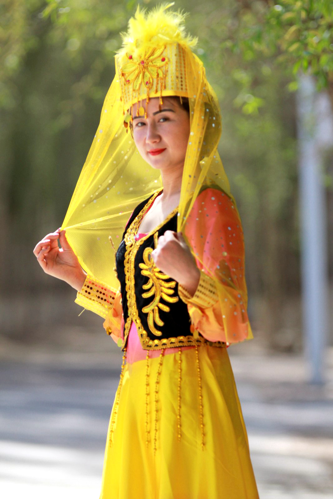 【维族姑娘摄影图片】新疆。伊犁人像摄影_太平洋电脑网摄影部落