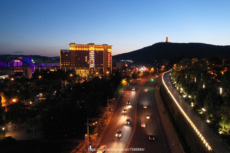 南城门外好风景 (共 20 p)