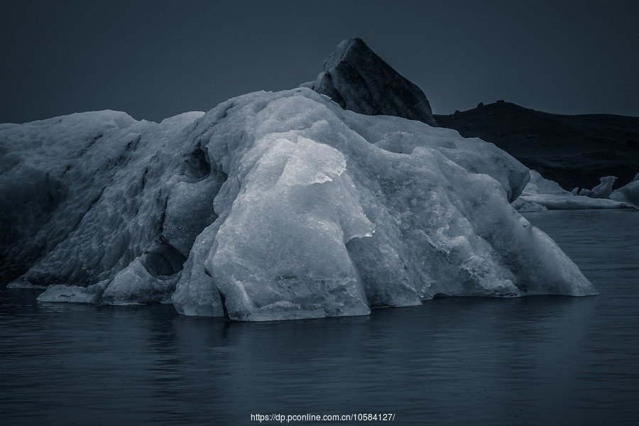 к(Glacier Lagoon)ı