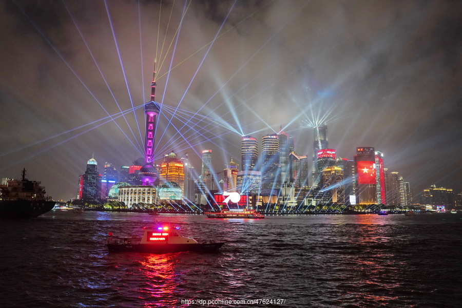 上海国庆70周年灯光秀
